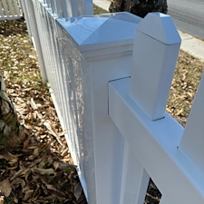 Top-Quality-Vinyl-Fence-Cleaning-In-New-Port-Richey-Florida 3